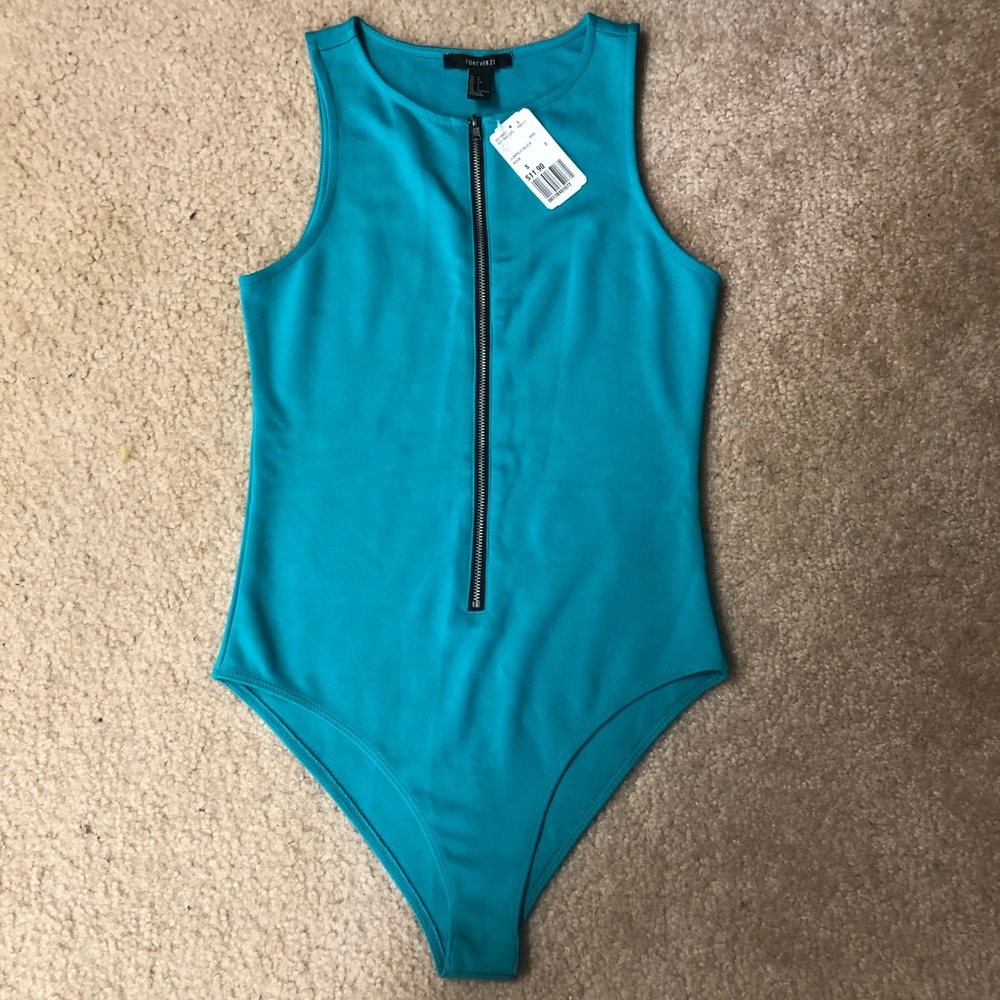 SOLD NWT F21 Bodysuit